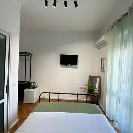 Hanna 520 R1 Guest house