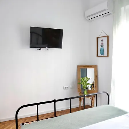 Hanna 520 R1 Guest house Tirana